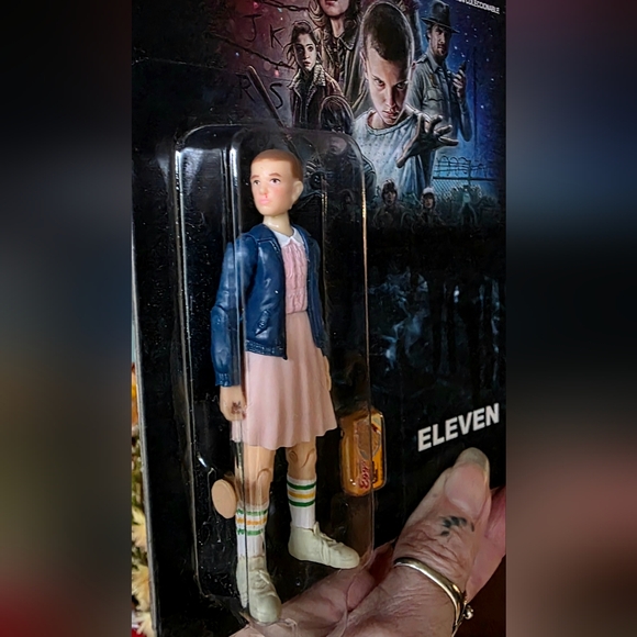 Funko Stranger Things Eleven Figure - OUT OF PRODUCTION COLLECTABLE - Picture 2 of 4